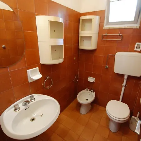 Locazione Turistica Giardino.1 Apartman Fogliano Marina